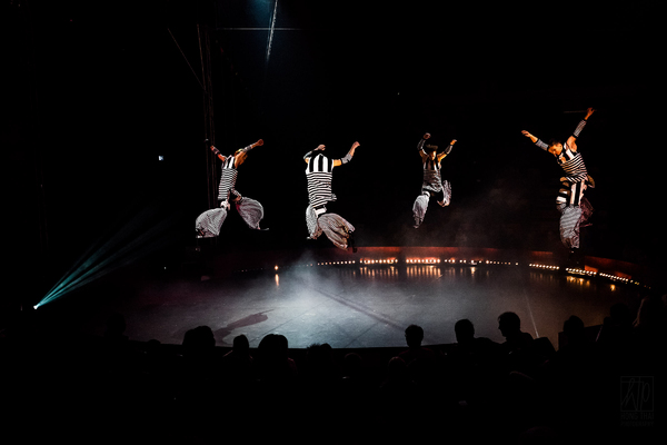 Акробаты Jump'n'Roll