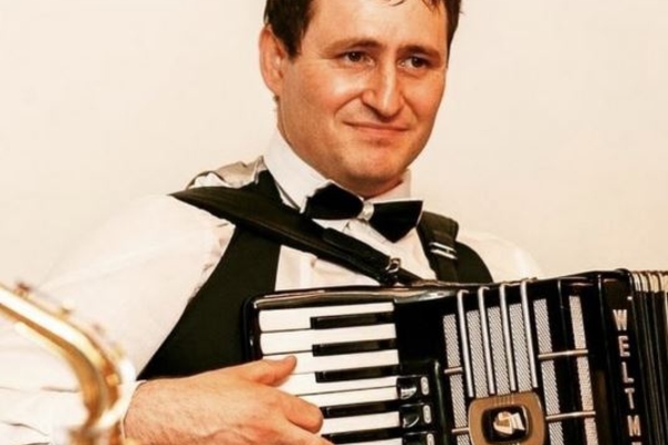 Юрий Пашалы (аккордеон)